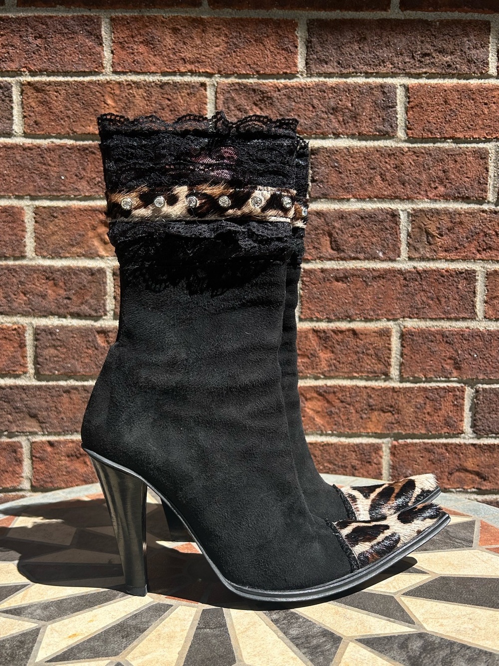 Suede leopard print fur heeled boots - Picture 2 of 16